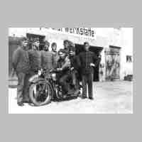 040-0045 Imter Buerger bei der Motorradfahrschule in Tapiau.jpg